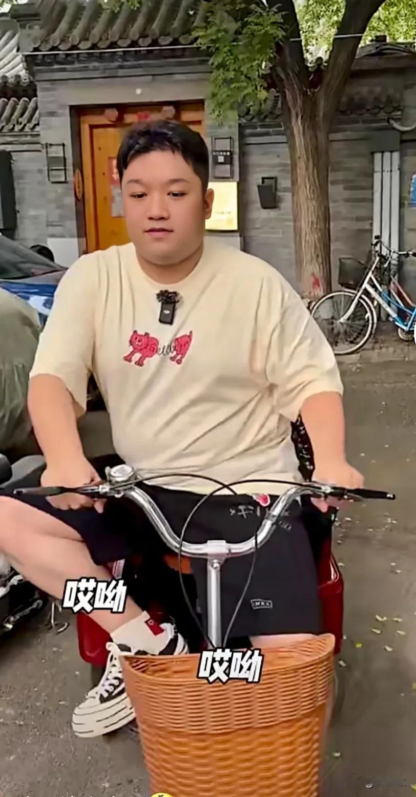 如果不说他是谁，谁能看出他是谁[奸笑]