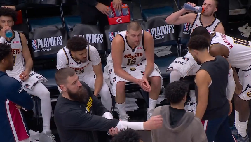 掘金落后森林狼13分 戈贝尔在内线面对约基奇轻松又抢篮板有得分掘金vs森林狼nb