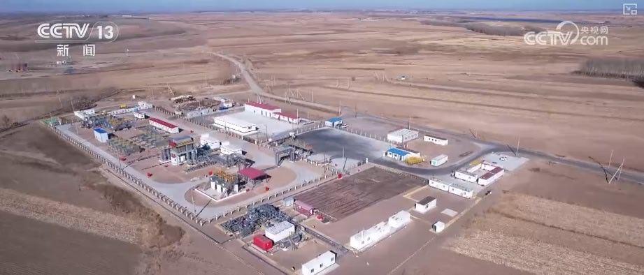 大庆古龙陆相页岩油示范区年产量首次突破100万吨，标志着我国页岩油国家级示范区建