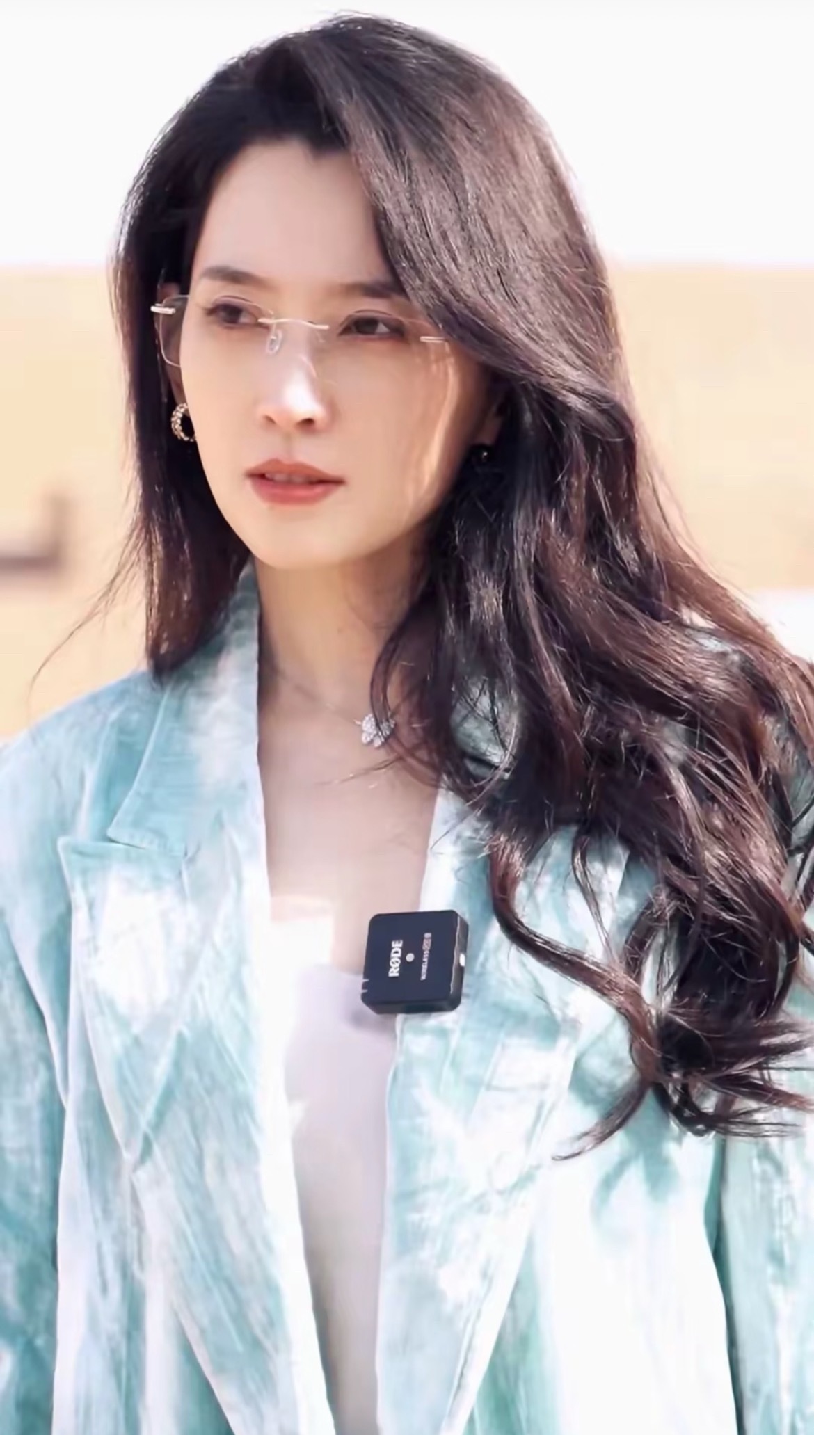 森林北自嘲是汪峰女友里最差的一个，真挺难评的，这已经不是算谦虚了，完全就是把自己