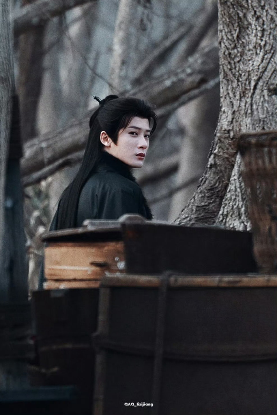 何不同舟渡按照对自然光线拍摄的檀健次摇橹 檀健次摇橹，何不同舟渡按照对自然光线的