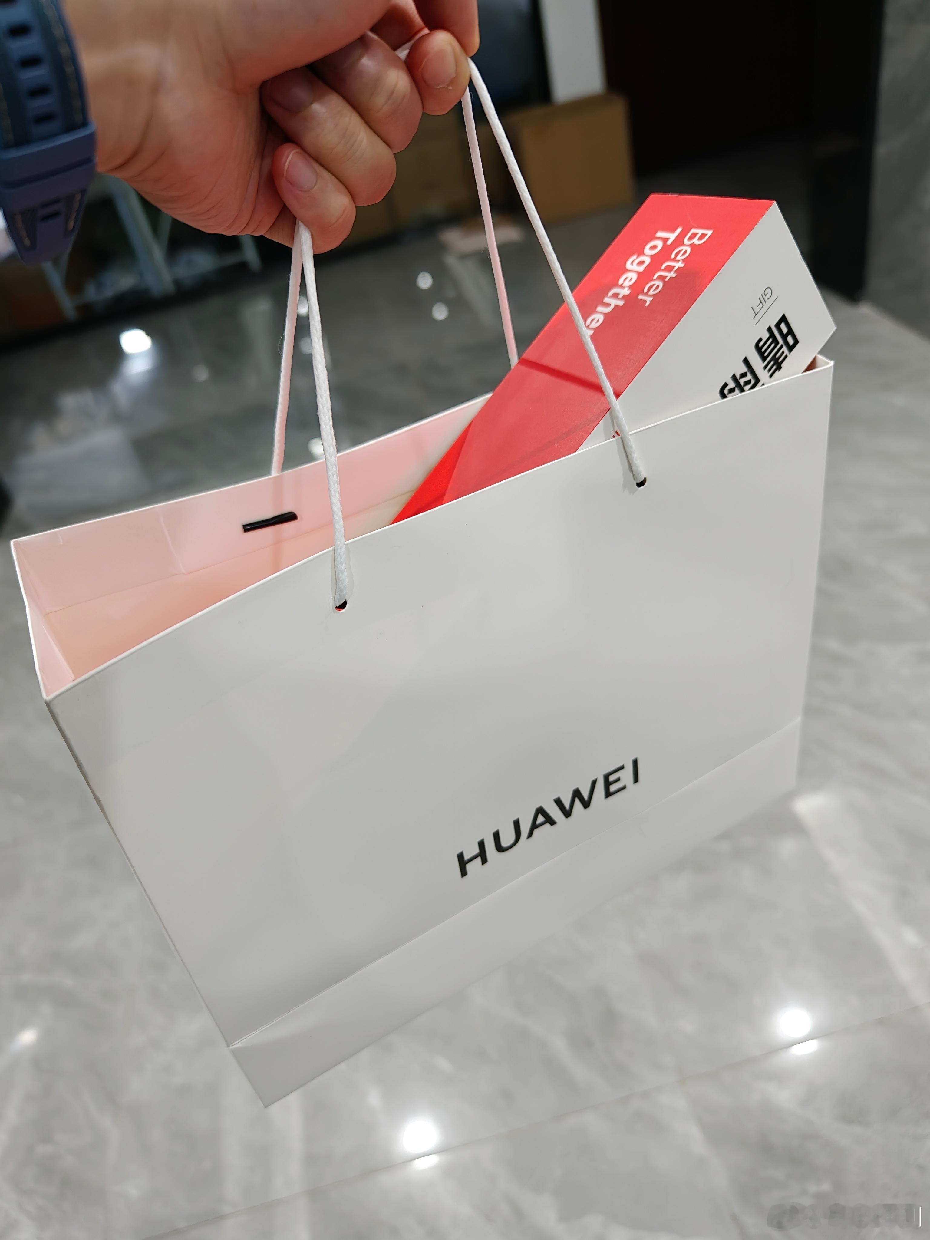 [笑而不语]Pura80Pro买到了，有啥想问的么？ ​​​