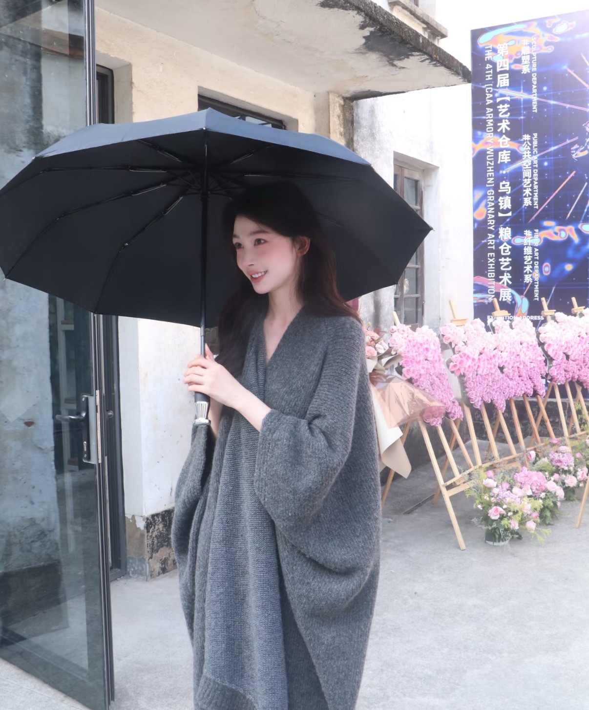 有网友说自己离🍉最近的一次！胡彦斌给易梦玲话剧送花篮署名：爱你的斌hhhh，还