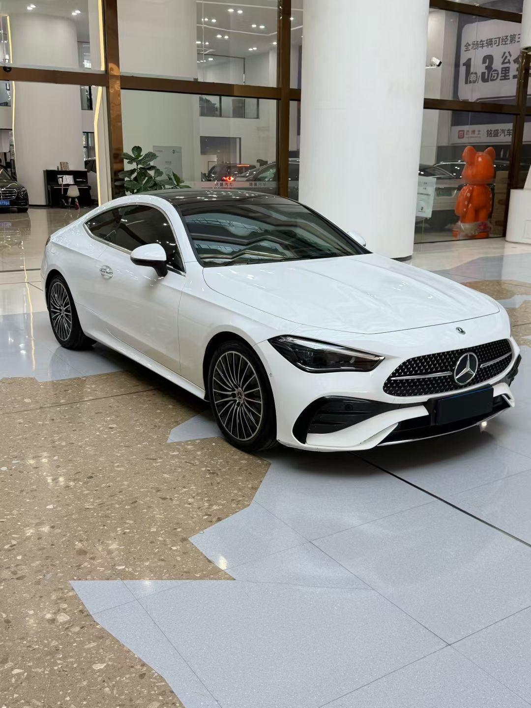 向太说存款没有200万别买车我觉得年轻人有需求、能负担，买个车还是很有必要的毕竟