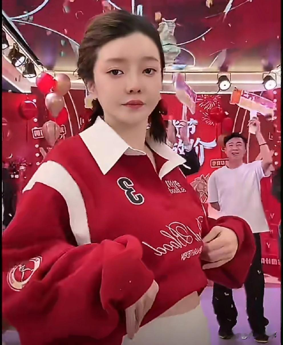 二驴姐预言崔阿扎和T佑会白头偕老，至少生三个孩子！

       T佑老婆崔阿