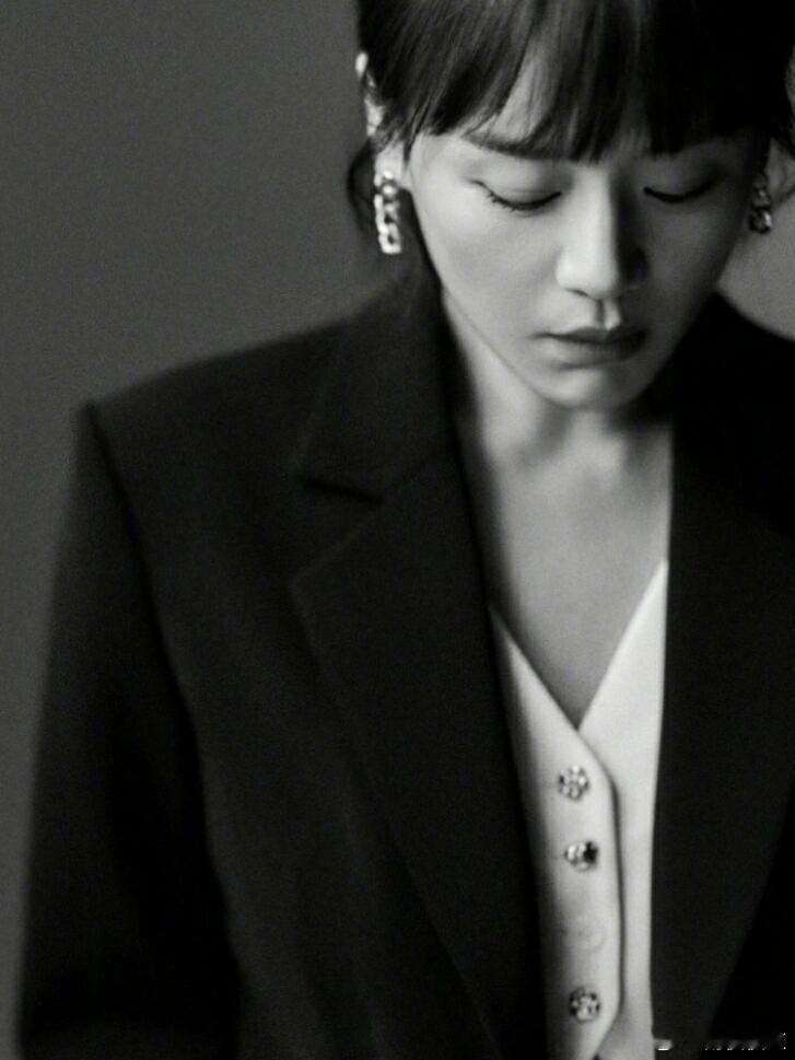 张若昀马思纯新剧宿命羁绊 尸骨牵出二十年谜案，也绑住了高风和吴飞飞，戏外兄弟又怎