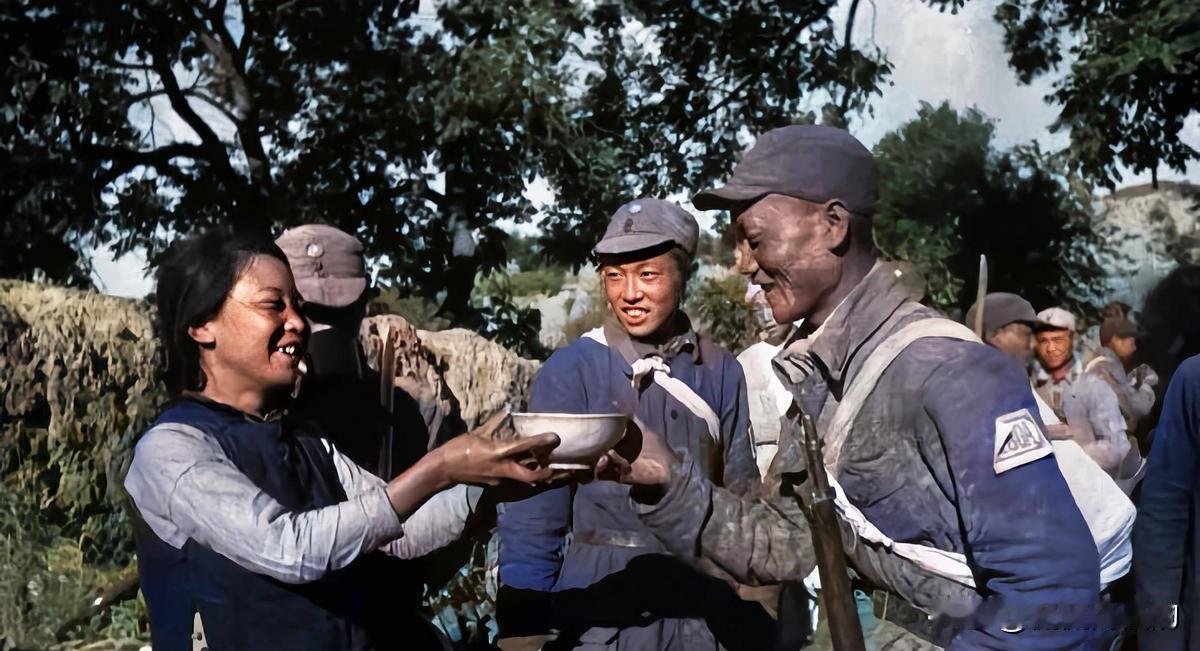 1940年，八路军115师的十几名侦察员，借住在了刘大娘家中。第二天，当战士们吃