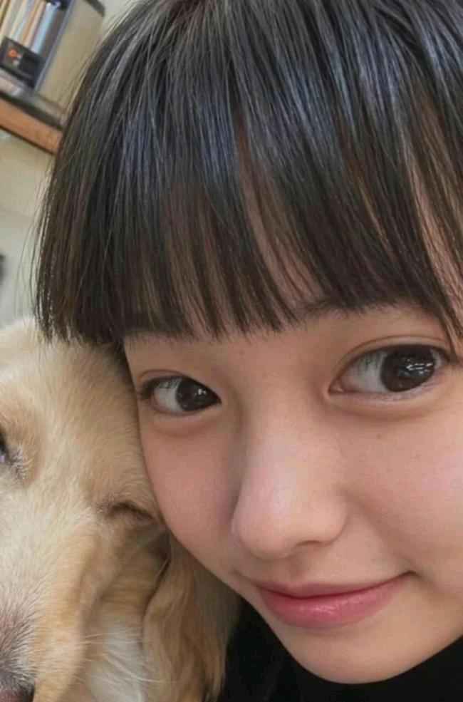 全网心碎！日本16岁少女救人反被拘，无罪释放后却活活饿死离世
 
这是一起看完让
