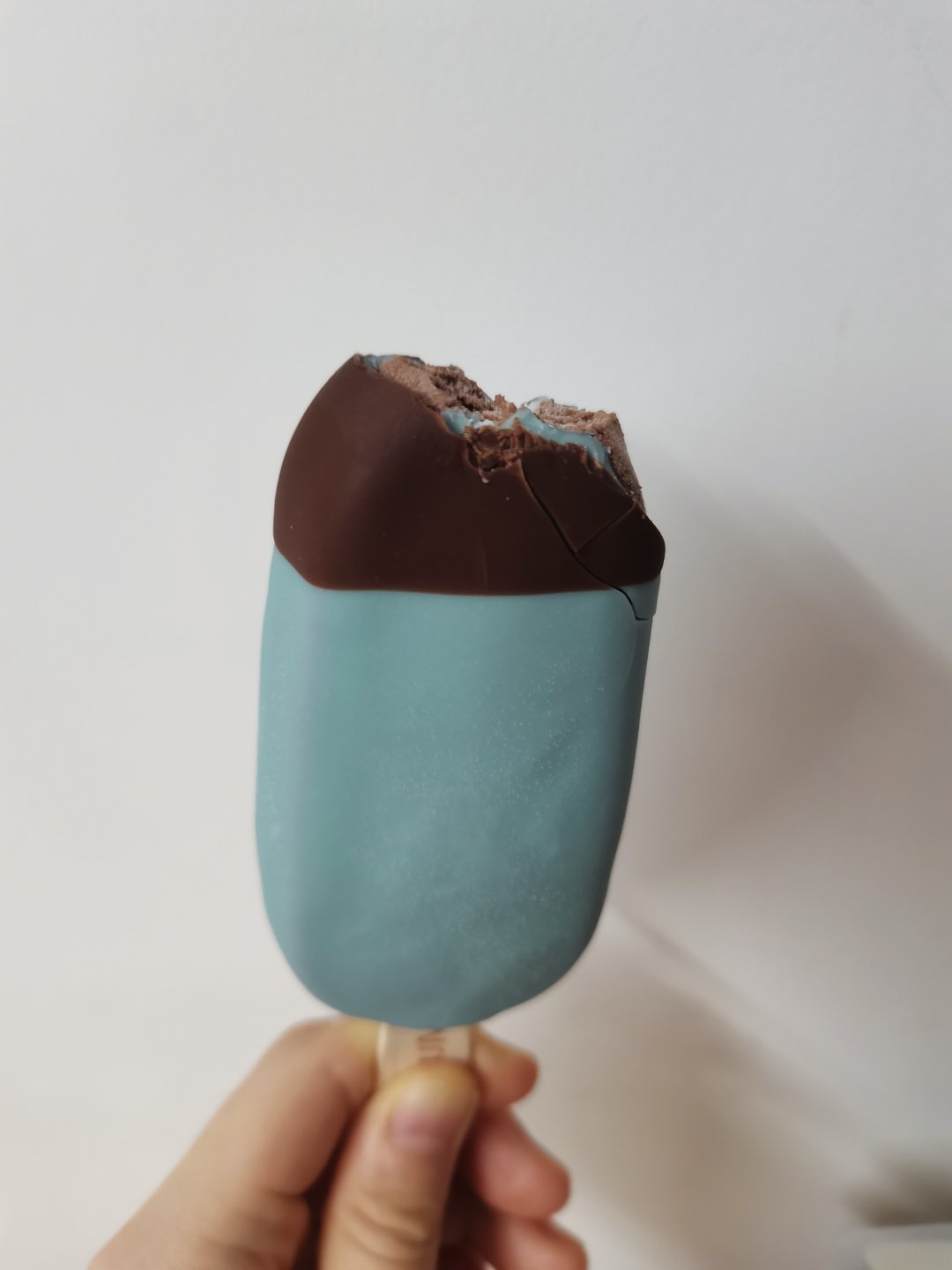 梦龙薄巧，我还是第一次吃薄巧…牙膏味？ 