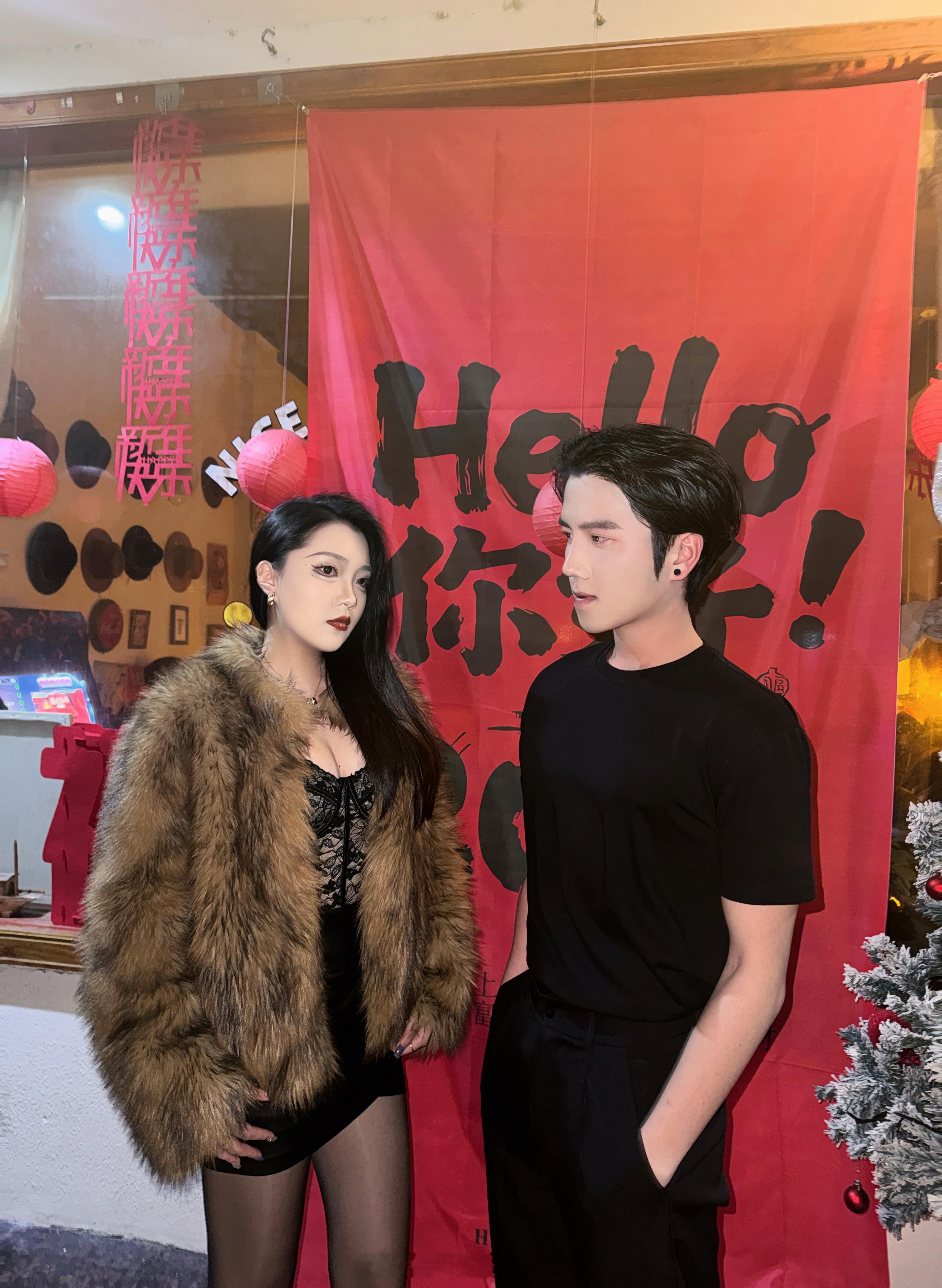 当烟花灿烂完以后  能如何期待白昼 荔浦