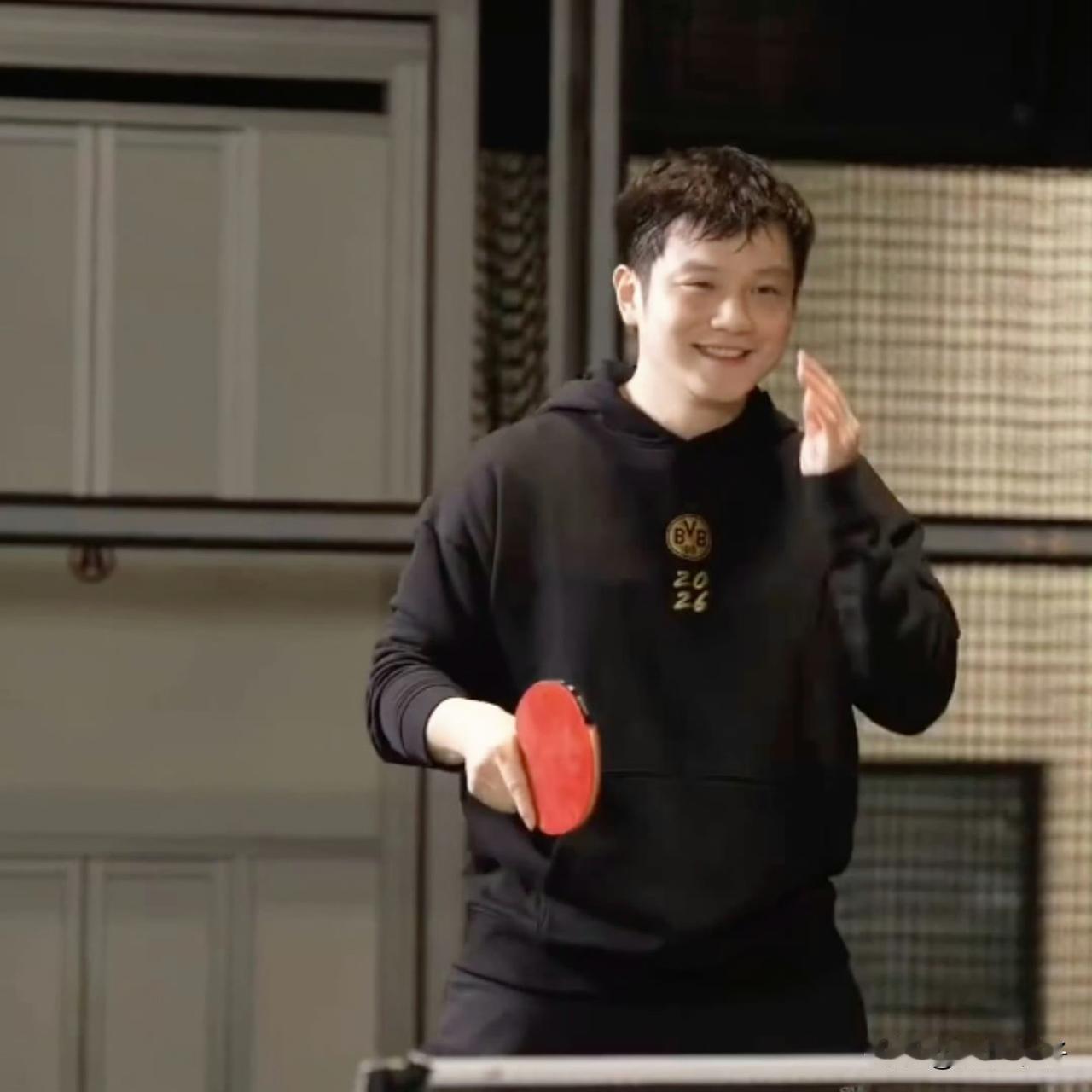 这个热闹欢庆的春节如果没有樊振东的出现，它就索然无味的冷清寡淡的平常日子。
还好