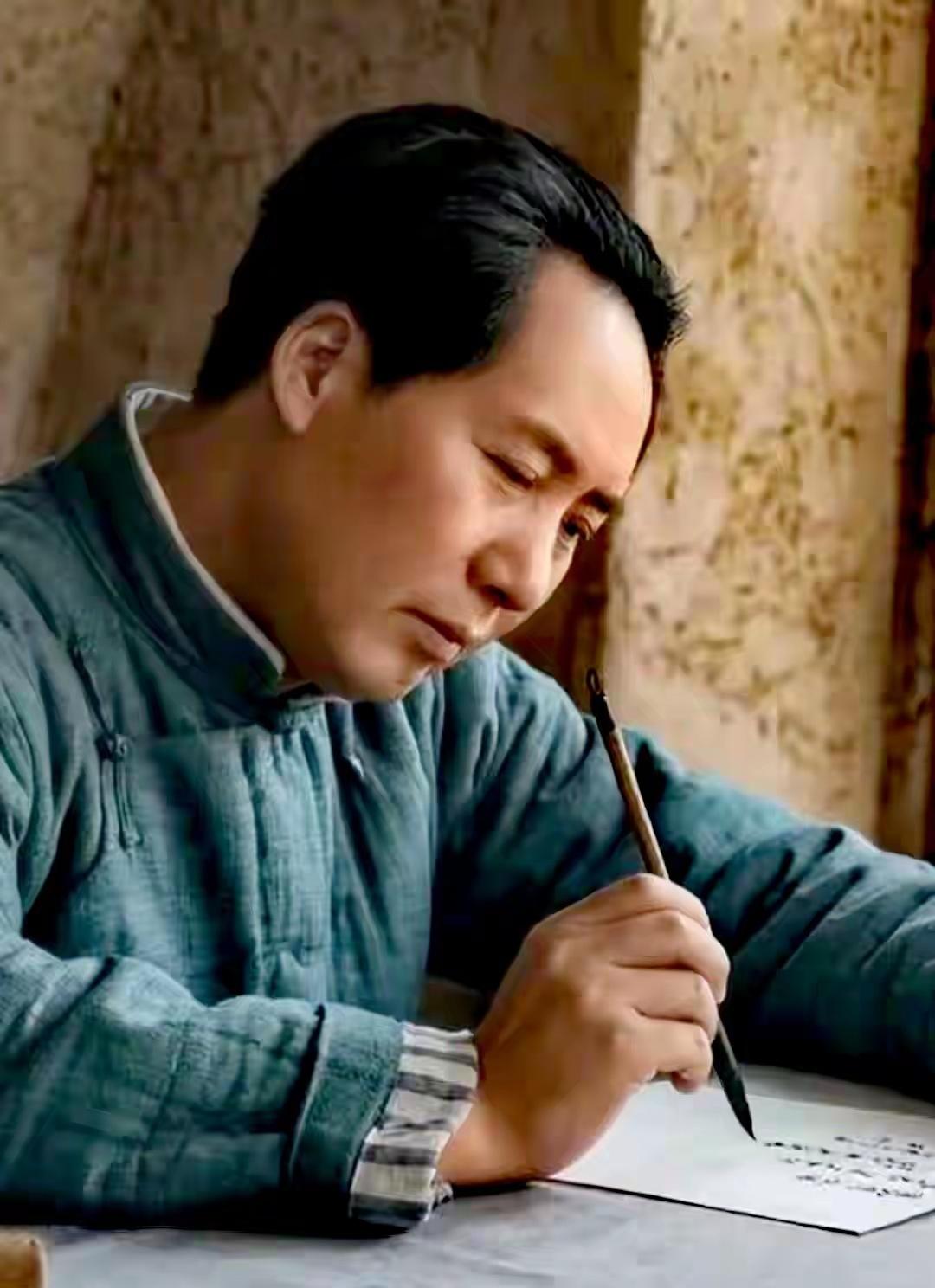 见过主席这张办公写字照吗？罕见曝光！朴实无华见初心
 
你见过这张主席罕见的办公