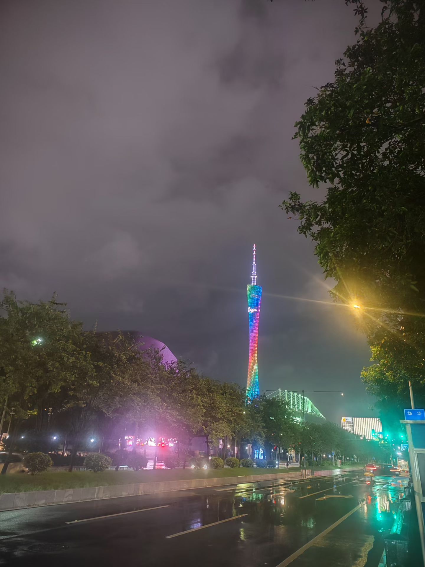 广州又🌧️🌧️🌧️了 