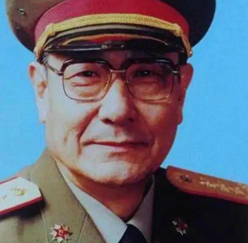 1948年，16岁国民党兵被俘，就在他即将回乡时，一个解放军连长却拦下他：你留下