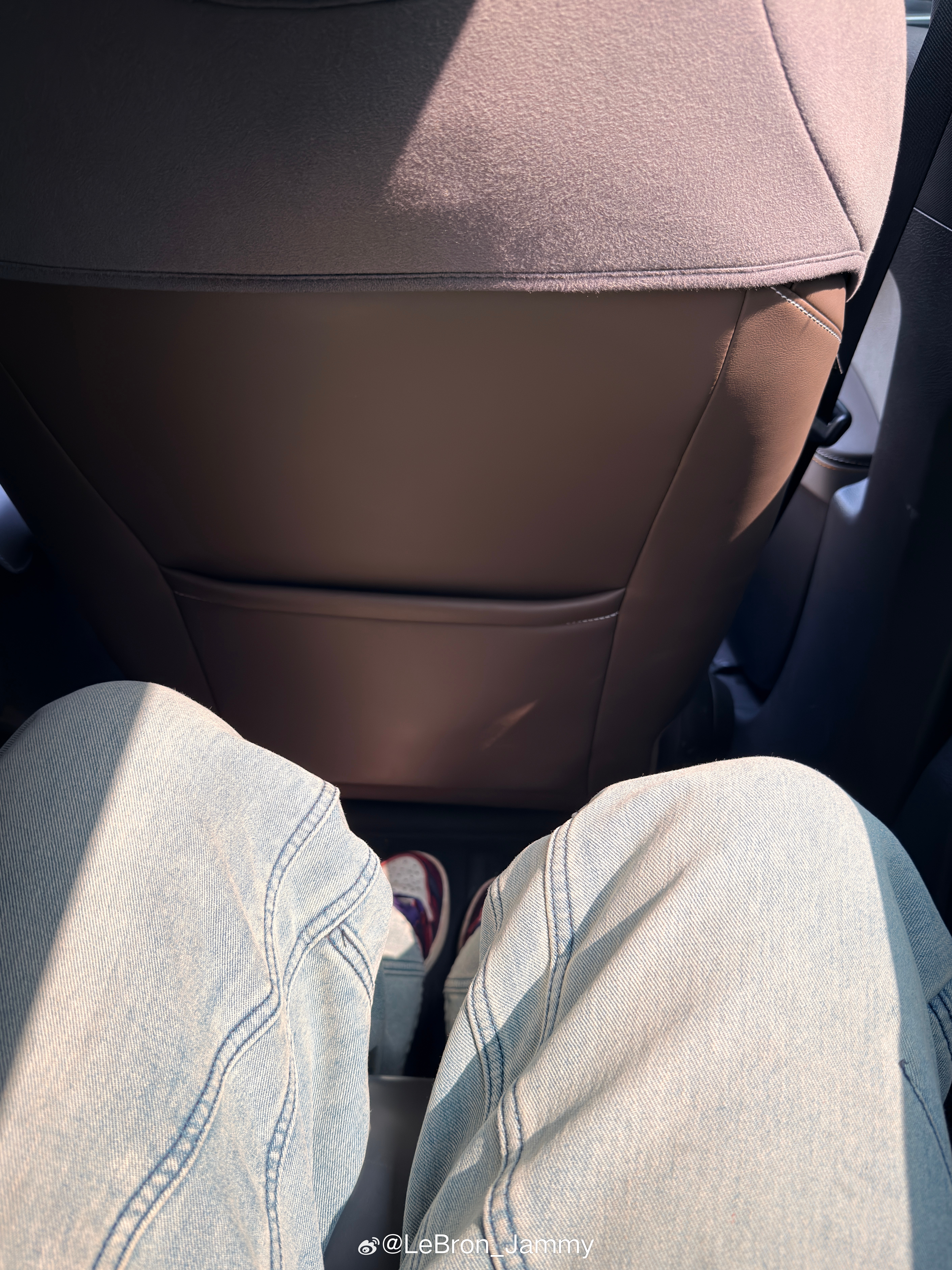 一觉睡醒，又成了西部第三球迷出门吃点好的～ 