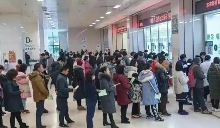 全世界唯一把治病救人当生意做的只有中国！这句话让不少中国人感到不适，甚至愤怒。但