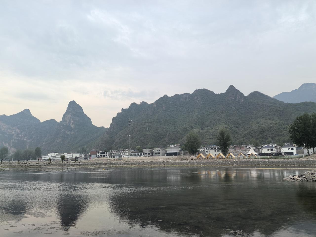 年轻人不要没苦硬吃。我之前看过一个说法，觉得很有道理，就是在东南亚这些国家，最好
