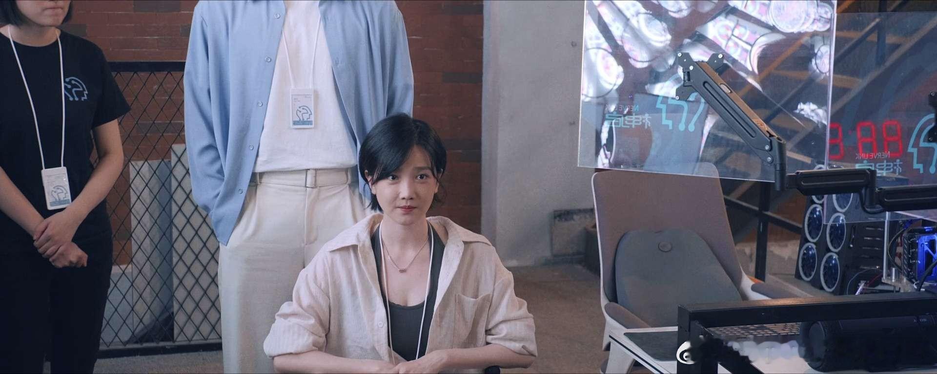 蛇来运转春节档  NO.7 名为中国版《鲨滩》，其实和你想的完全不是一码事，没有
