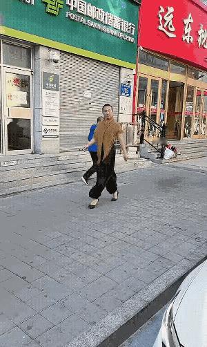 林子大了什么鸟都有！[捂脸][捂脸]