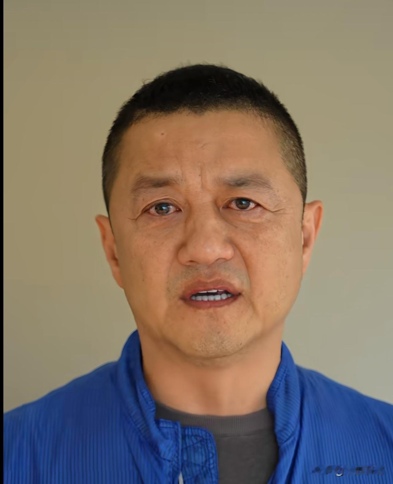 不得不承认，李亚鹏确实是个性情中人，别人投之以木桃，他定当报之以琼瑶。
    
