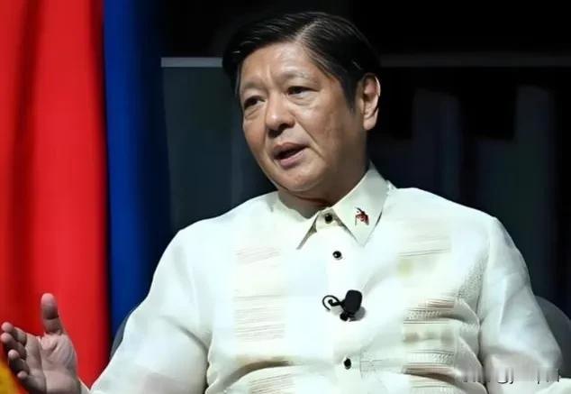 菲律宾跟美国绑了七十多年了，从克拉克空军基地到苏比克湾，那些都是长在骨头里面的东