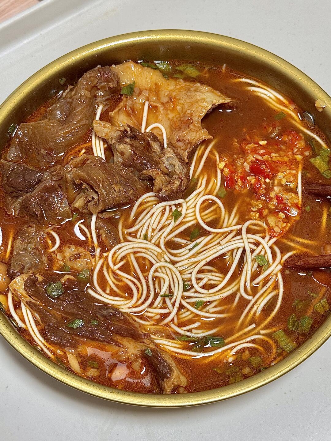 现在的泡面都这么卷了吗……😅