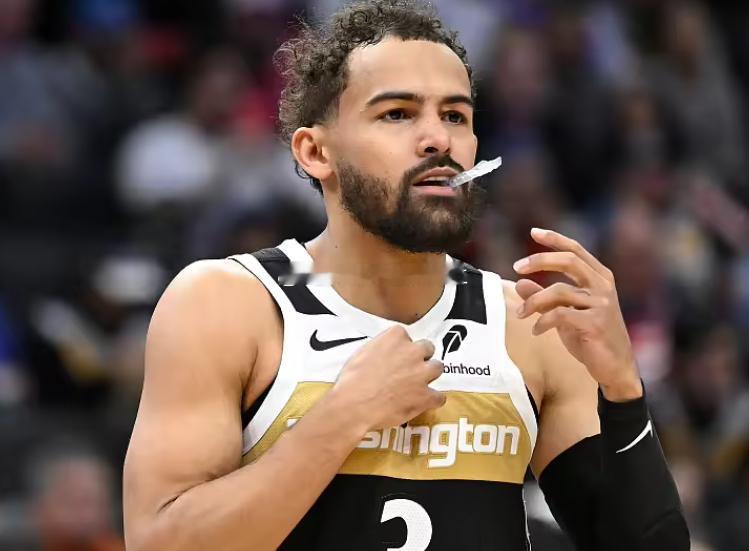 据NBA记者Jake Fischer报道，尽管外界普遍预计特雷·杨最终会与奇才队