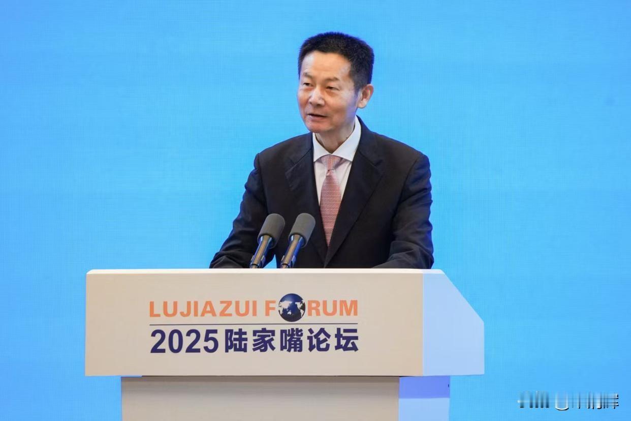 吴清主席强调“创新始于科技、兴于产业、成于资本”。其实这句话也很好理解，一家科技