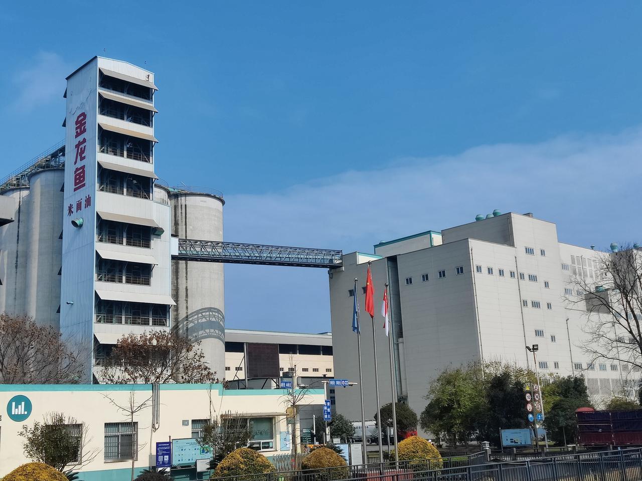挂面厂用空气能烘干，一天30吨面条电费多少？
 
做挂面生意的老板们，最关心的就