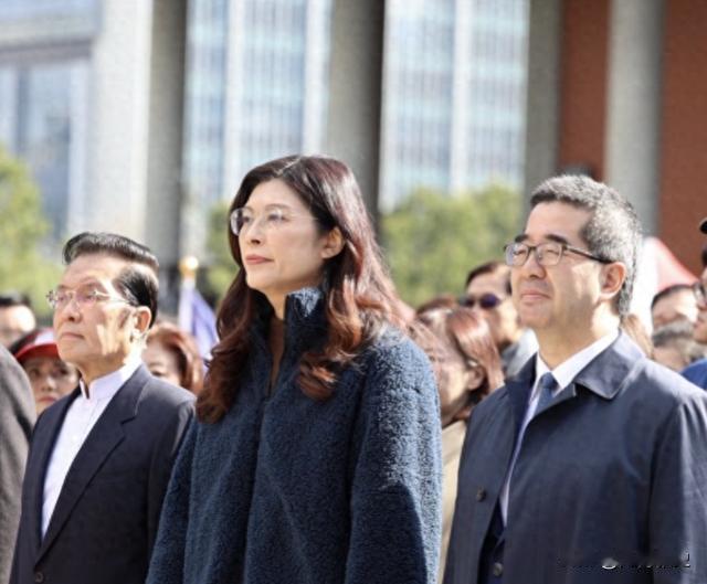 赖清德明斗不过郑丽文，只会玩阴的。郑丽文防问大陆前要见赖清德，赖清德避而不见，他