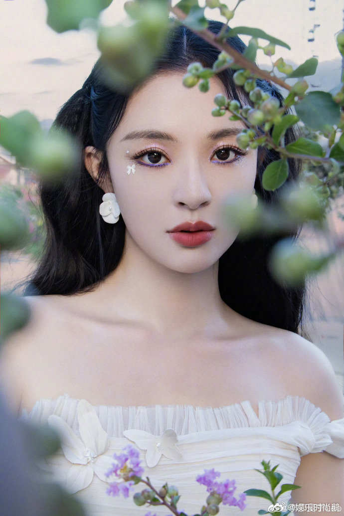 李莎旻子回应跨界唱歌质疑 原来李莎旻子默默坚守原创音乐十年之久，直面跨界唱歌的争