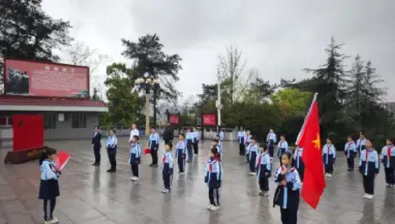 2025年，湖南郴州竟有7所学校强势入选全国青少年校园足球特色学校名单，4928