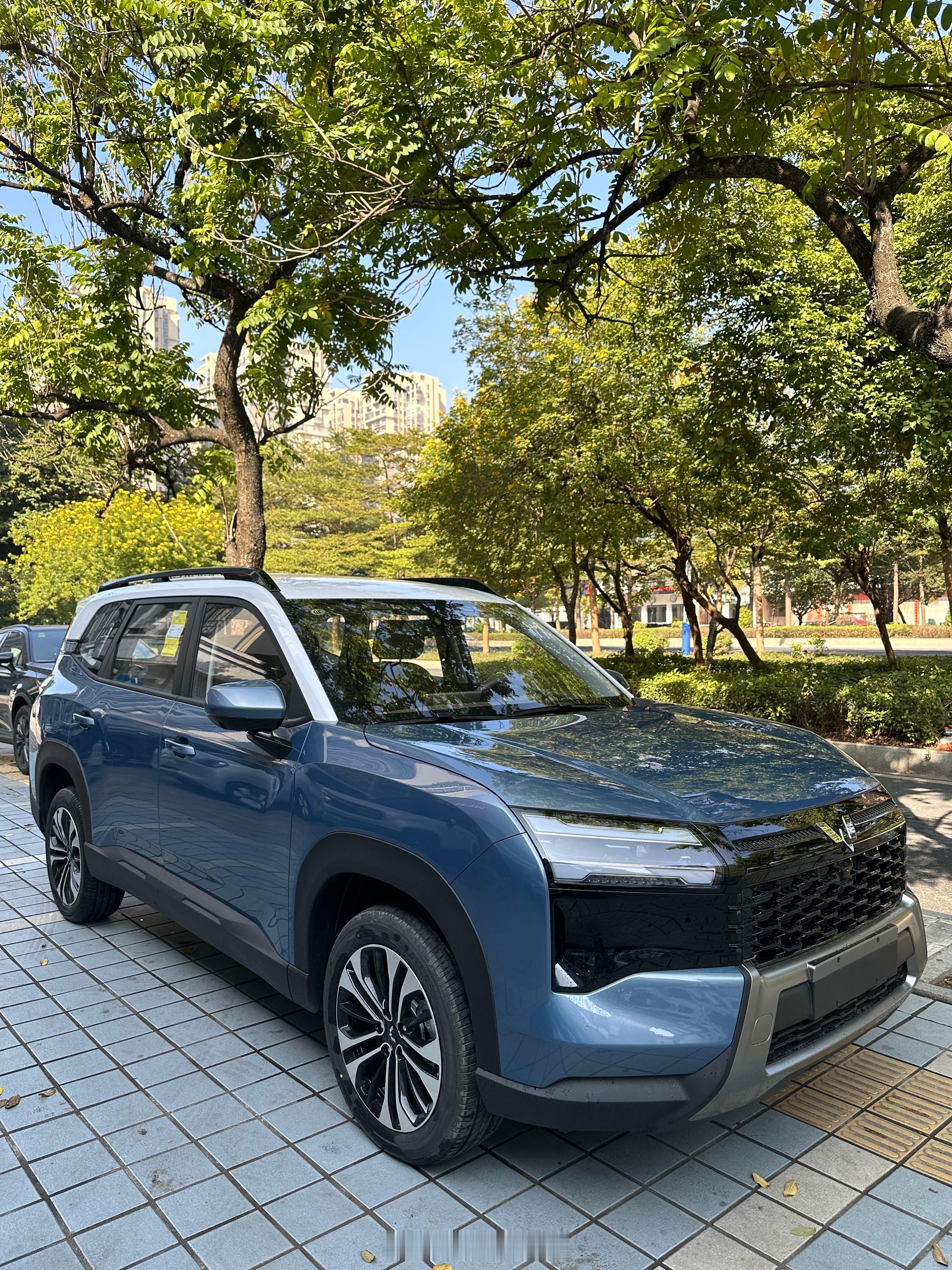 20年五菱推的宏光侠终于落地，恍惚过去5年，天呀！不过其实当年的设计放在这个时间