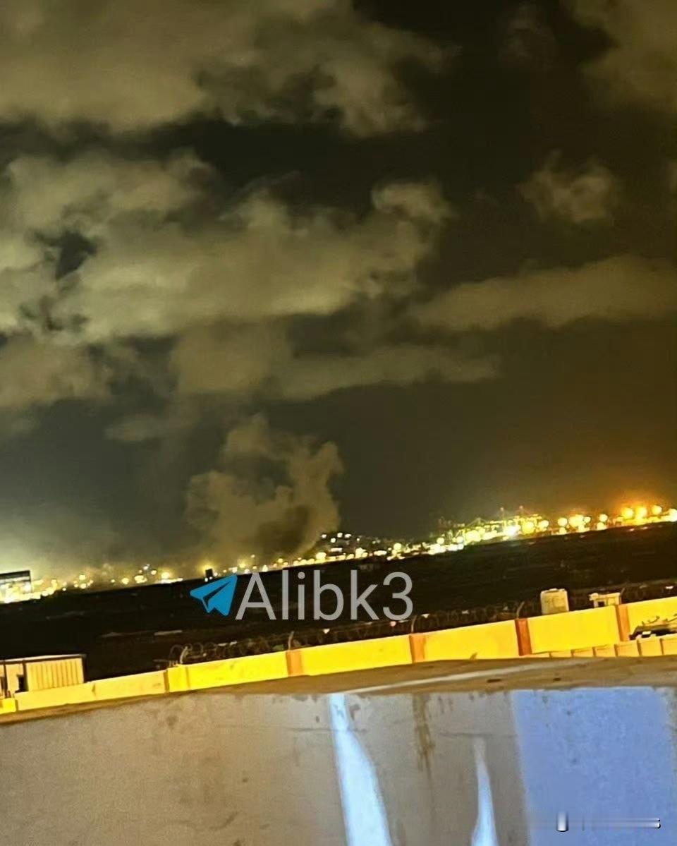 胡塞导弹袭亚丁机场 距客机降落仅数分钟

也门交通部表示，与伊朗结盟的胡塞武装周