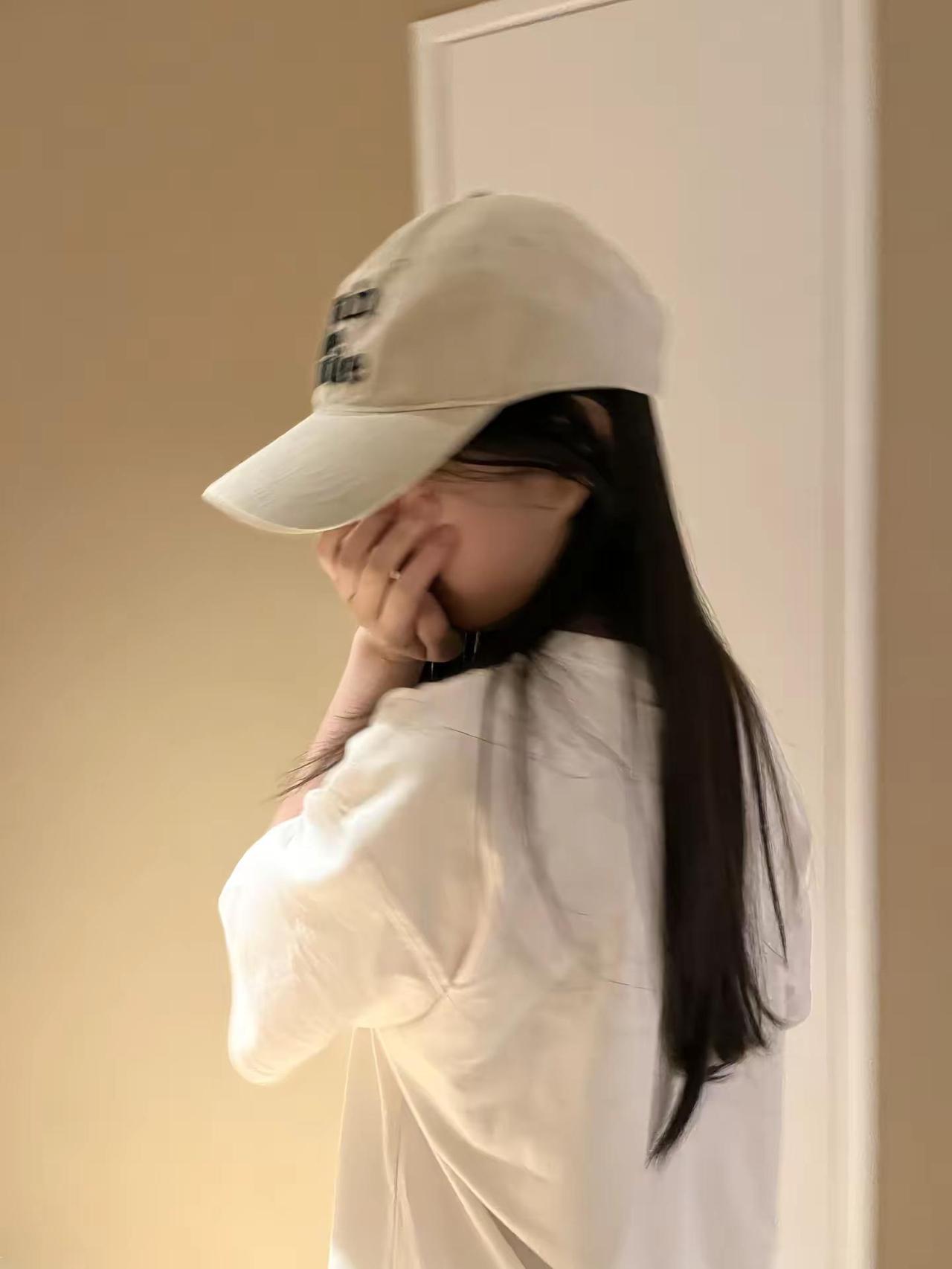 哭包小姐 展信佳 我依然相信人生而独行 不过旅途之中或偶有同路人吧张凌赫 这一秒