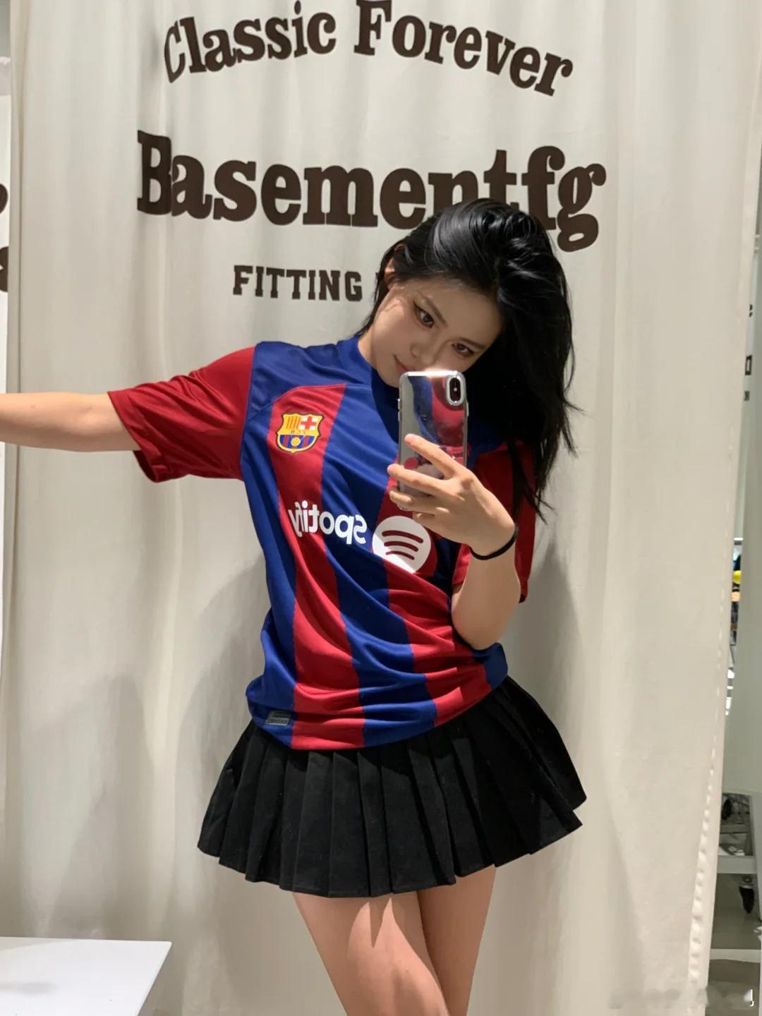 残阵药厂能否阻击五连胜红牛?019 意甲科莫vs那不勒斯指向：3-4-5球向标：