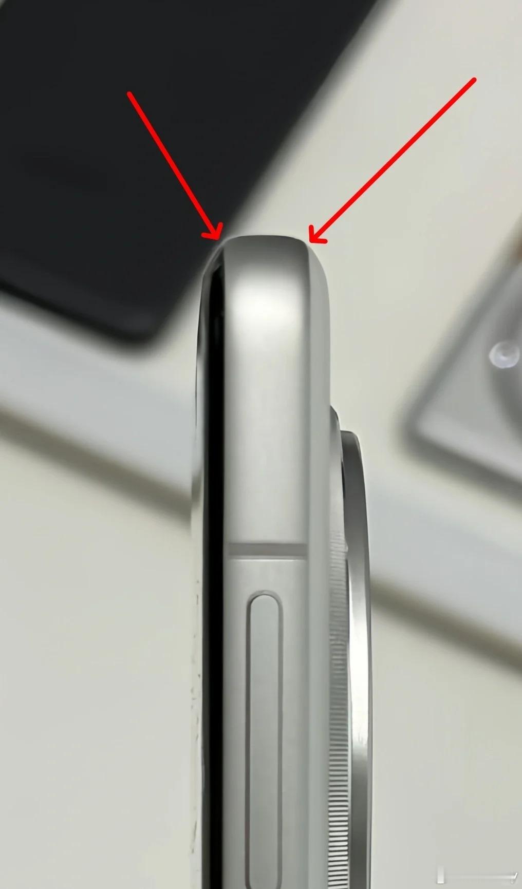 真的要给OPPO Find X8 Pro的中框与屏幕后盖衔接过渡处理点个赞，有这