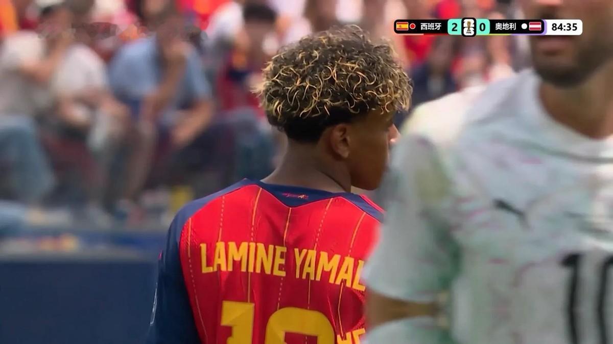 西班牙3-0淘汰奥地利，葡萄牙2-1淘汰克罗地亚，两边都晋级，但气质完全不同。西
