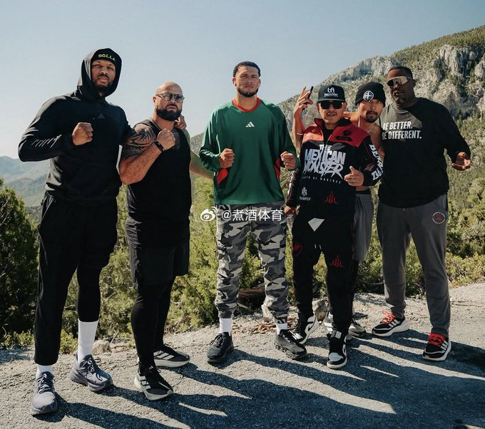 拳坛速递 大卫·贝纳维德斯（David Benavidez ）& 达米安·利拉德