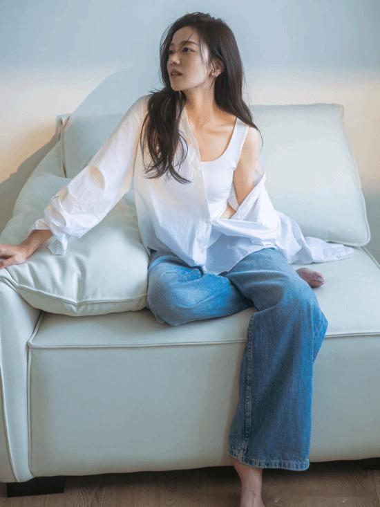 周渝民妻子喻虹渊宣布复出 退圈10年身材状态依然惊艳4月10日，周渝民妻子喻虹渊