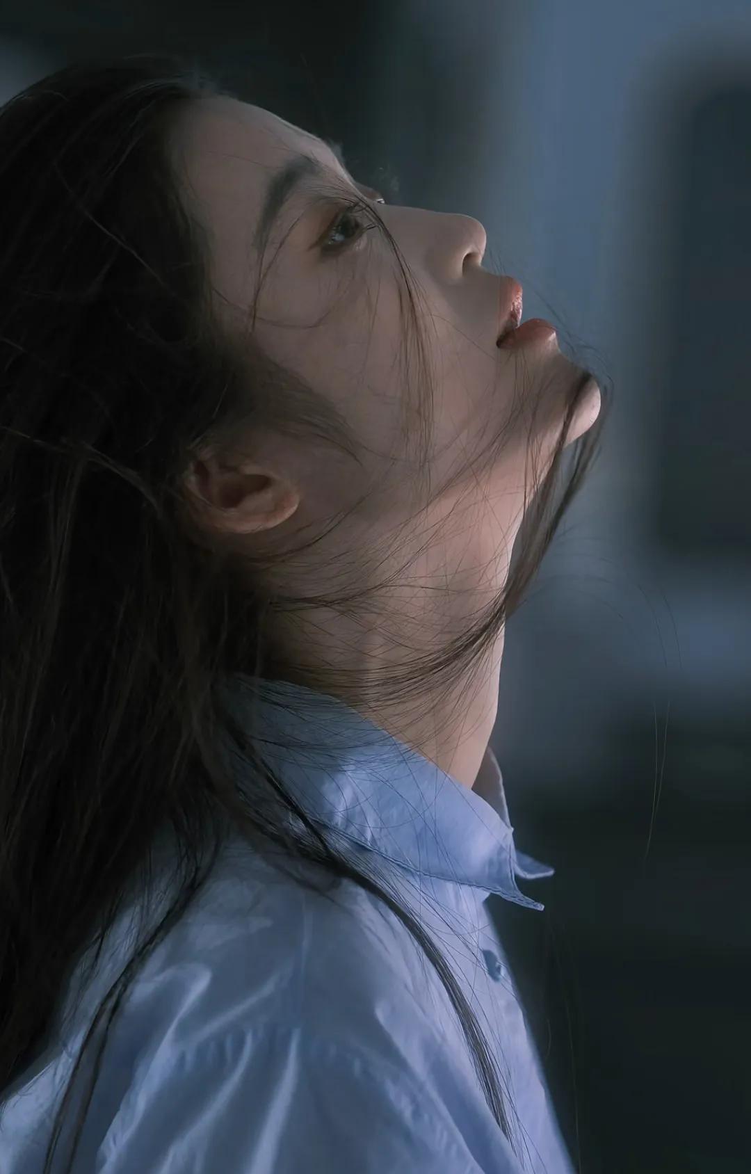 ——父亲节 随笔/一小只嗑字的🕊️鸽子

高大的身影
略微地弯着腰
将蒲公英“