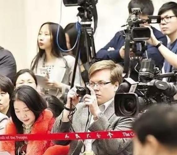 英国首相斯塔默“投喂”给了世界三句话！第一句：中国不是“正在崛起”，是“已经崛起