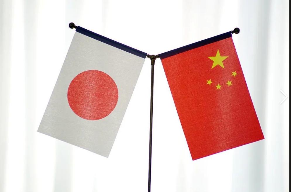 无论是中国的导弹，还是中国的航母，日本都不怕。日本怕的只有两点，一是中国的继续加