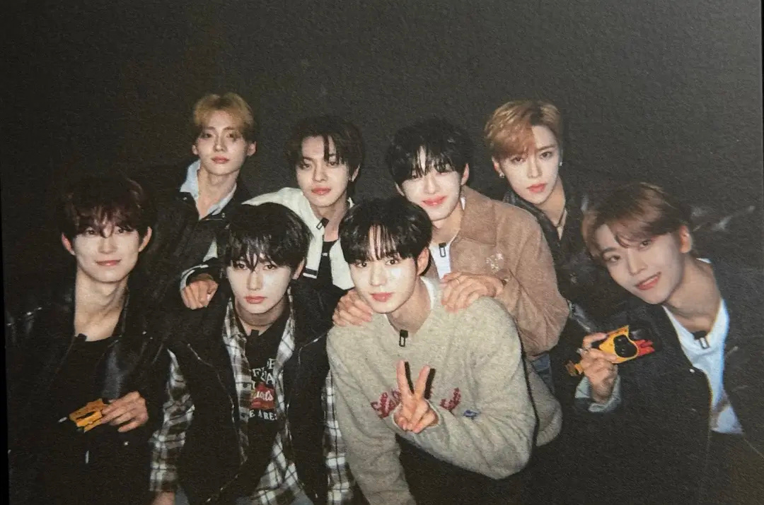 ALD1出道秀预录明信片，特别帅气