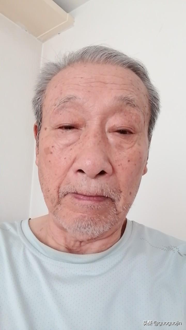 人生难忘的记忆②一九八五年某一夏天早是，我去厂区外一公园处早练跑步，后又在园中长