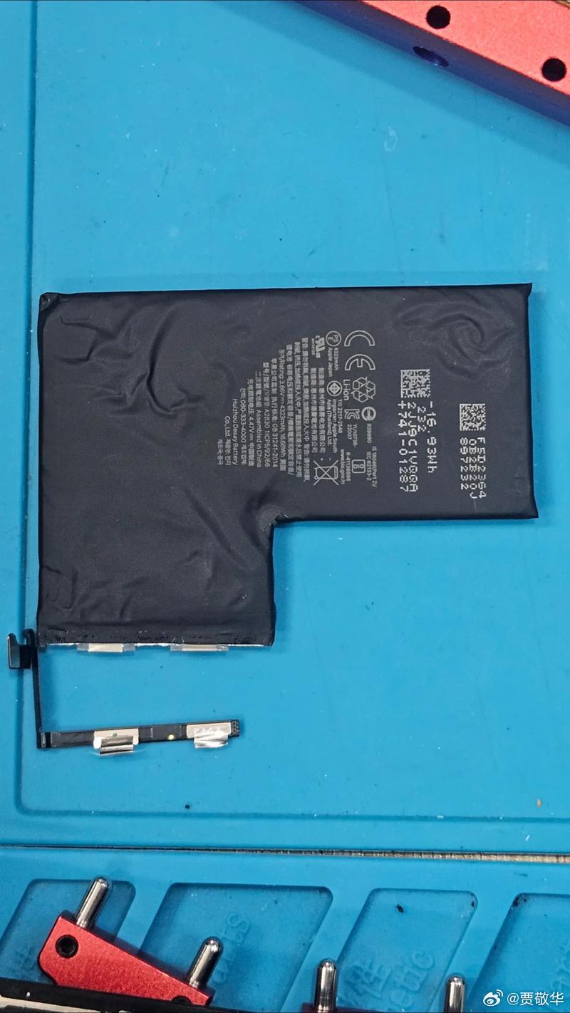 据说荣耀Power2和荣耀X80都会用10000mAh大电池，这是可以打电话的充