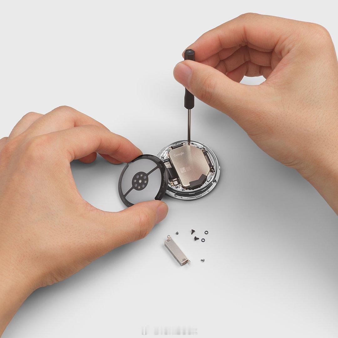 能称得上美丽小废物的手表，我觉得只有谷歌Pixel Watch 4，颜值真的是智