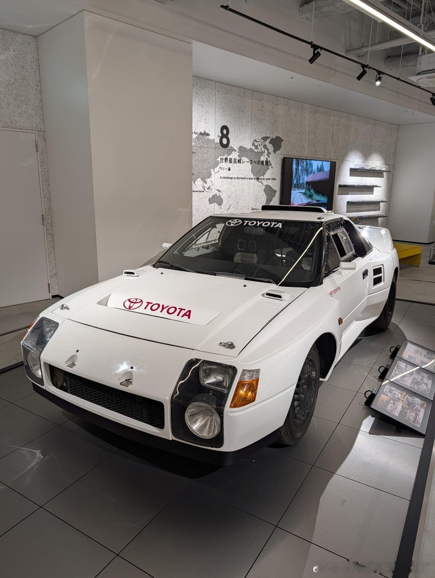 这是一家赛道博物馆，来自一家酒店的收藏博物馆 全部都是当年赛场叱咤风云冠军 