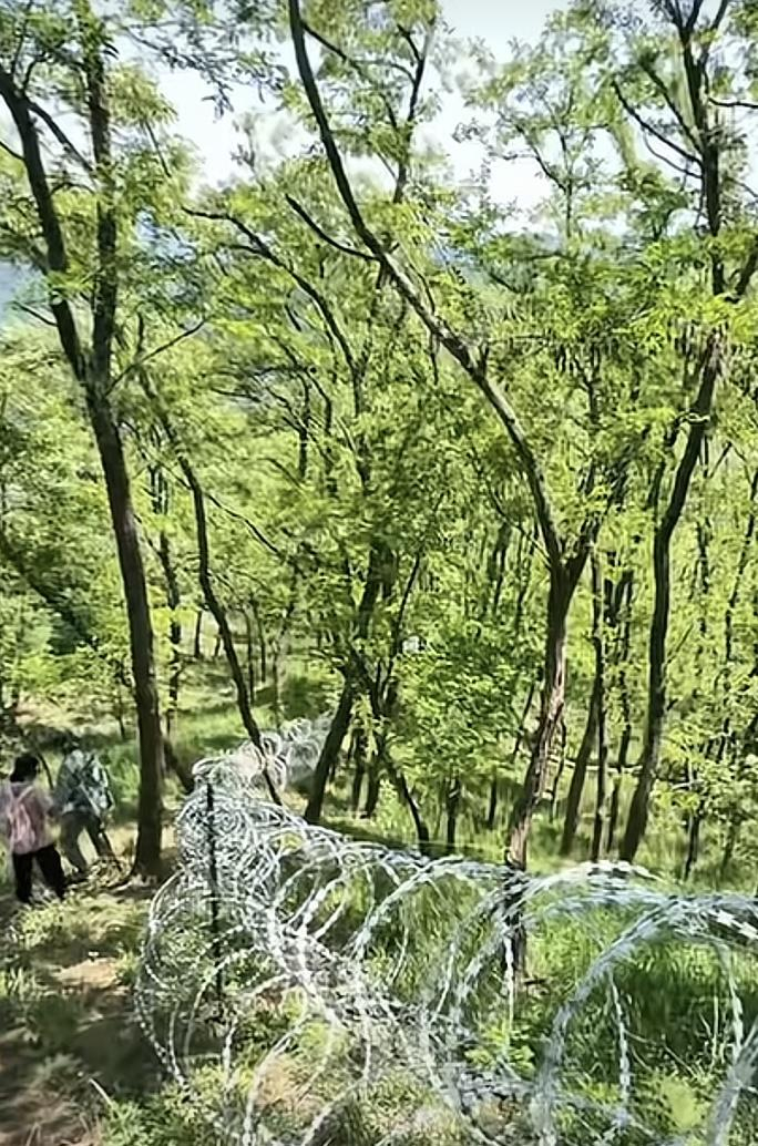 #泰山景区回应建刀片刺绳隔离网#【泰山建起刀片刺绳隔离网！景区称系防止驴友露营或