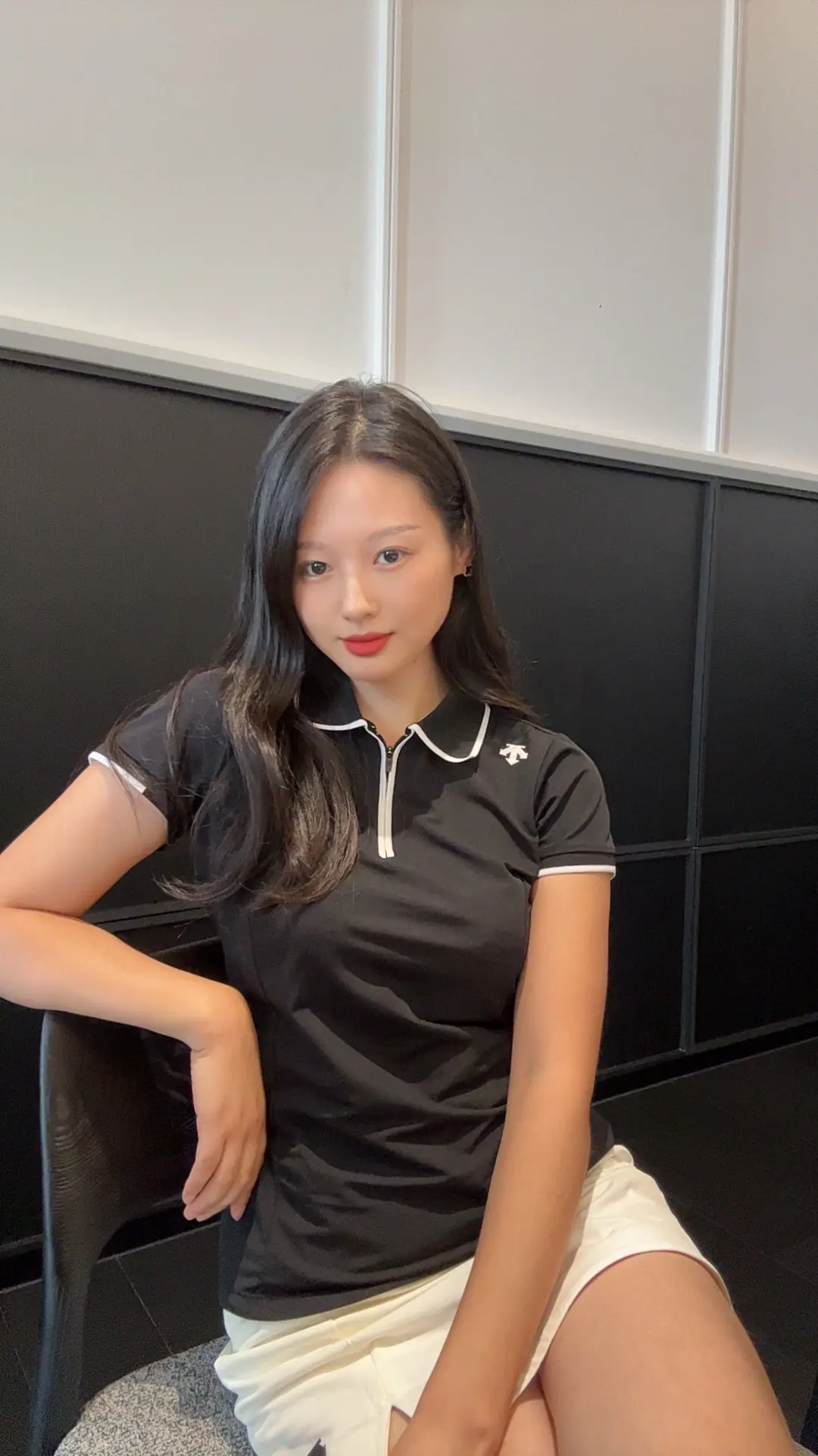 别问我是谁，请与我相恋